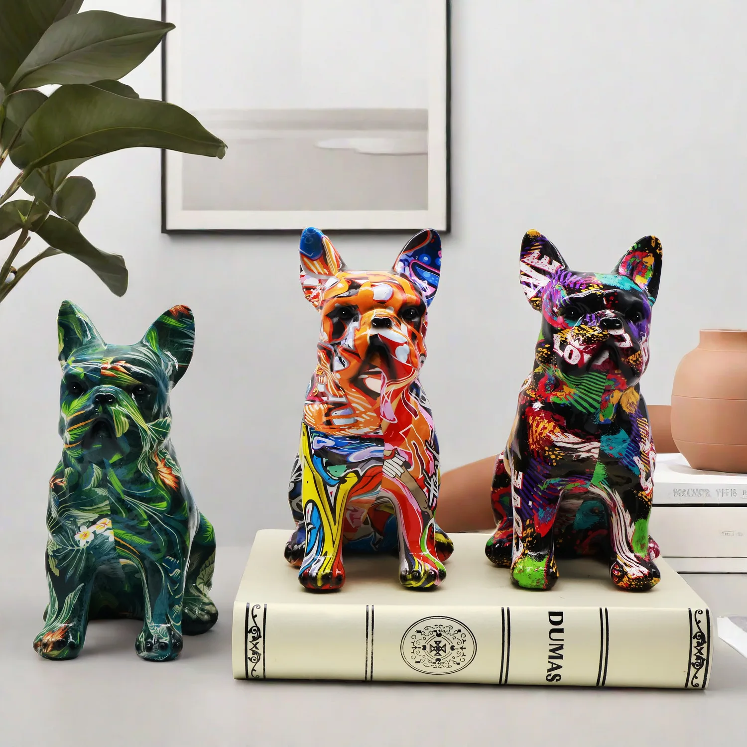 

New European Creative Nordic Colored Resin Dog Cute Decoration Crafts Home Decoration Bulldog Animal Decoration