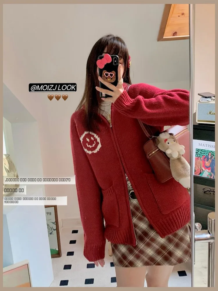 

Женский шерстяной кардиган Zheng ChunHua Sweet Sister 2024, ранняя весна, с принтом «Улыбающееся лицо», красный, свободный крой, в корейском стиле, с буквенным принтом