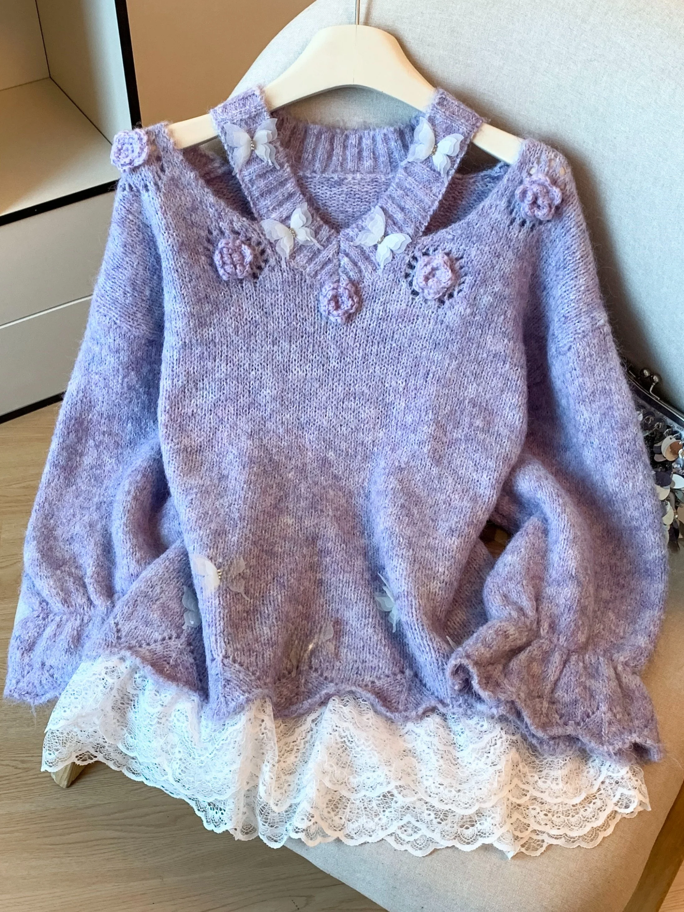 

oulder Bared Lace Splice Knitted Sweater Women's Autumn Winter Design Sense Floral Patterned Two-Piece Sle Korean Version