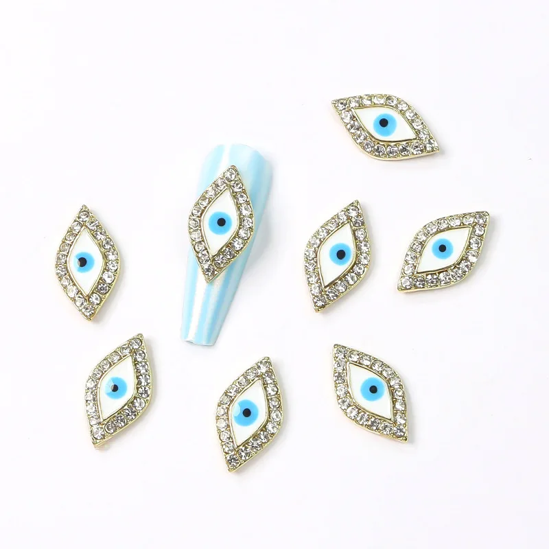 10Pcs/Pack 3d Metal Luxury Crystals Evil Eye Nail Charm Decorations Cute Blue Devil's Eye Diamond Rhinestone Nail Art Charms