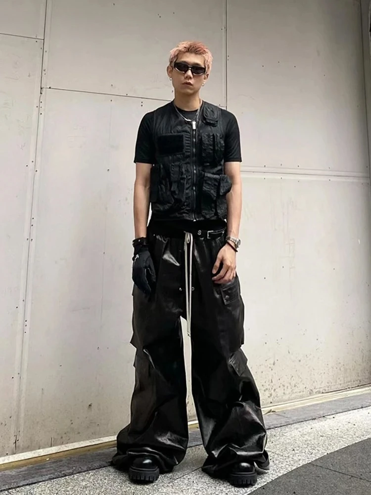 

Новинка 2024 года, весенне-осенние крутые черные блестящие светоотражающие широкие брюки из искусственной кожи для мужчин, мужская дизайнерская одежда с завязками на талии