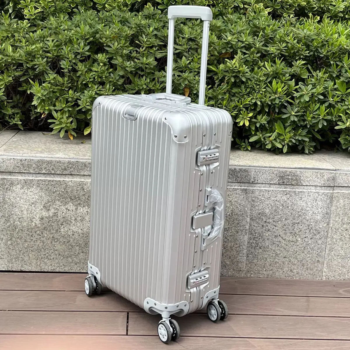 سميكة جميع سبائك الألومنيوم والمغنيسيوم حقيبة تروللي بعجلات حقيبة كبيرة سبائك الألومنيوم الصعود حالة صلبة Suitcase20 26 30 بوصة