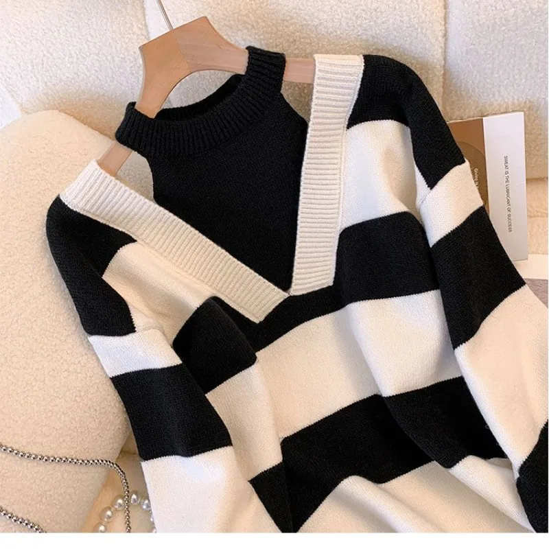 Fake Two Pieces Neck Show Shoulder Striped Women's Autumn 2024 New Long-sleeved Pullover Knitted Sweater Chic Top