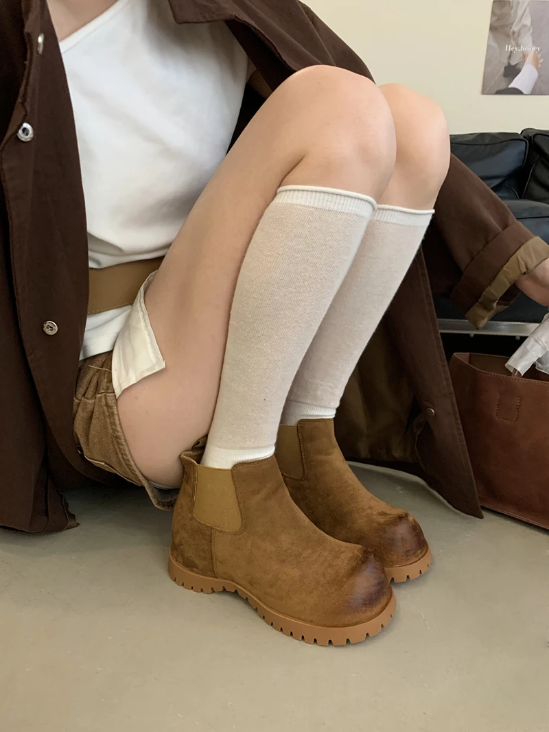 

Коричневые замшевые ботинки, женские туфли на танкетке с круглым носком, удобные ботильоны на массивном каблуке, дизайнерская обувь Tendencia 2024, дизайнерская обувь