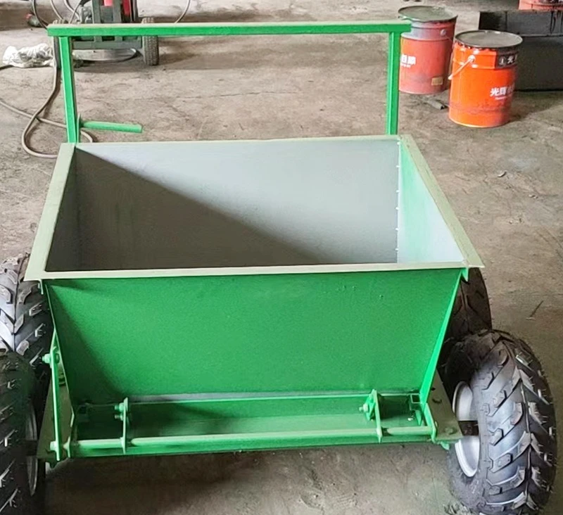 Small hand-pushed artificial turf sand filling machine Football field lawn sand washing machine