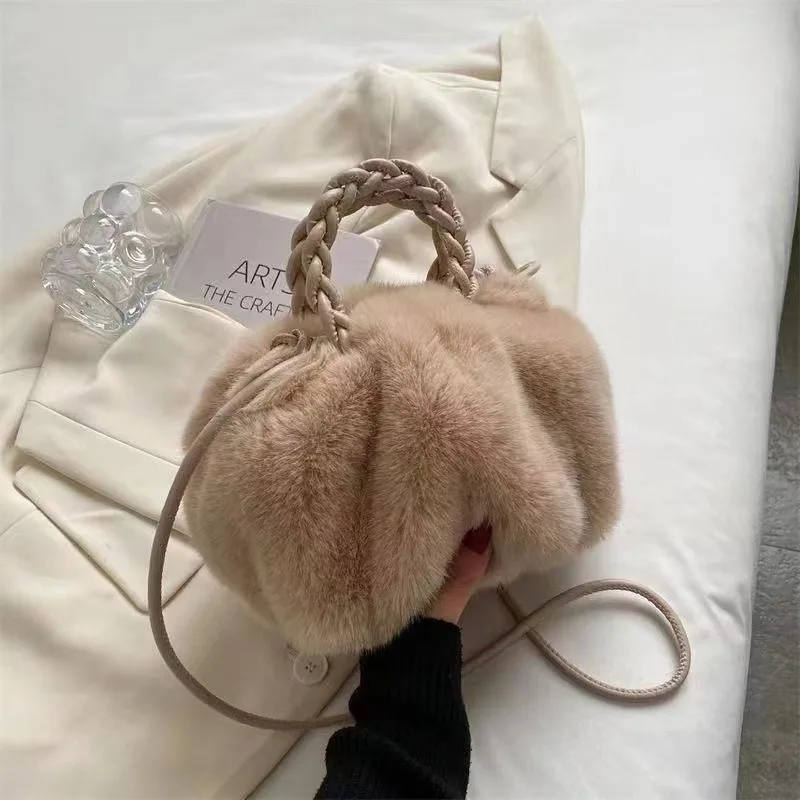 Rabbit Fur Plush Bag Crossbody Bag for Women Portable Fashionable Versatile Purse and Handbags Designer Bags Women Shoulder Bags