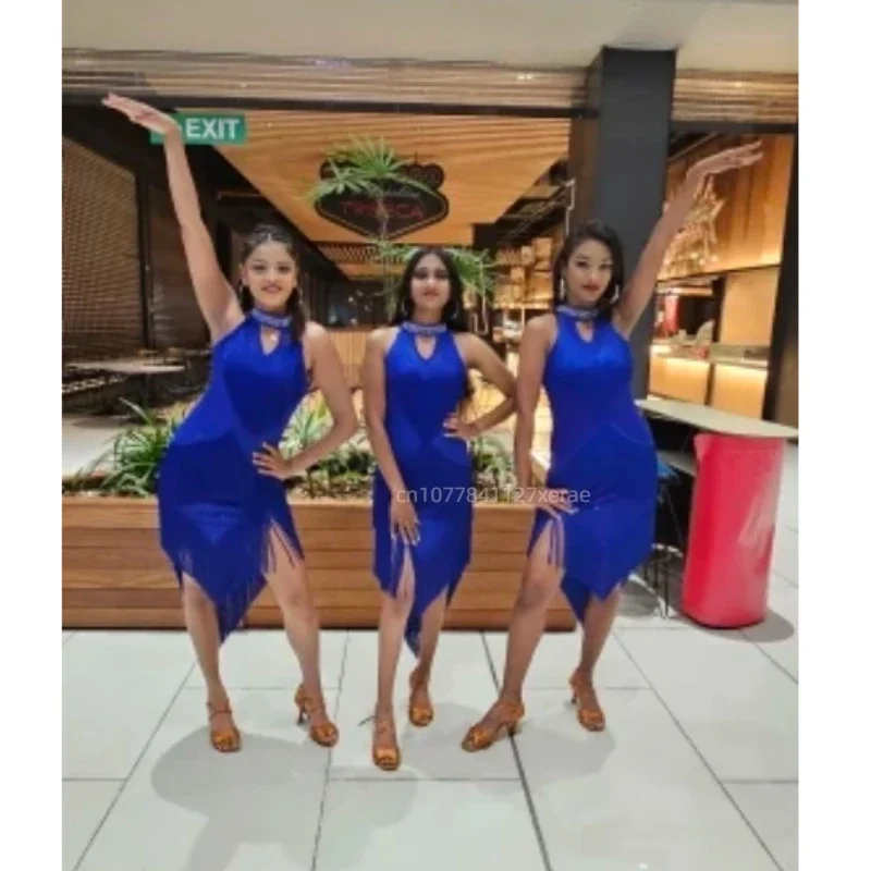 グリッターラテンダンス衣装 不規則なタッセル ラテンダンス競技衣装 ステージダンスパフォーマンス衣装 女性用