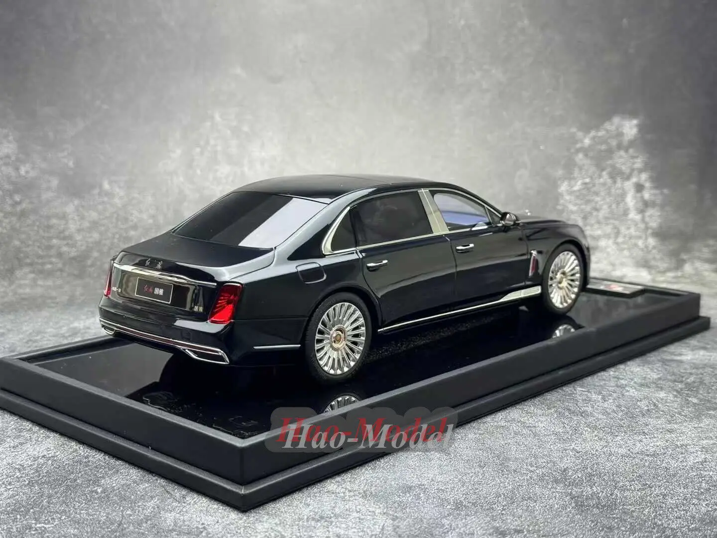 MH 1:18 For Hongqi Guoya resin seal Diecast Model Car Simulation Kids Toys Boys Birthday Gifts Hobby Display Collection Black