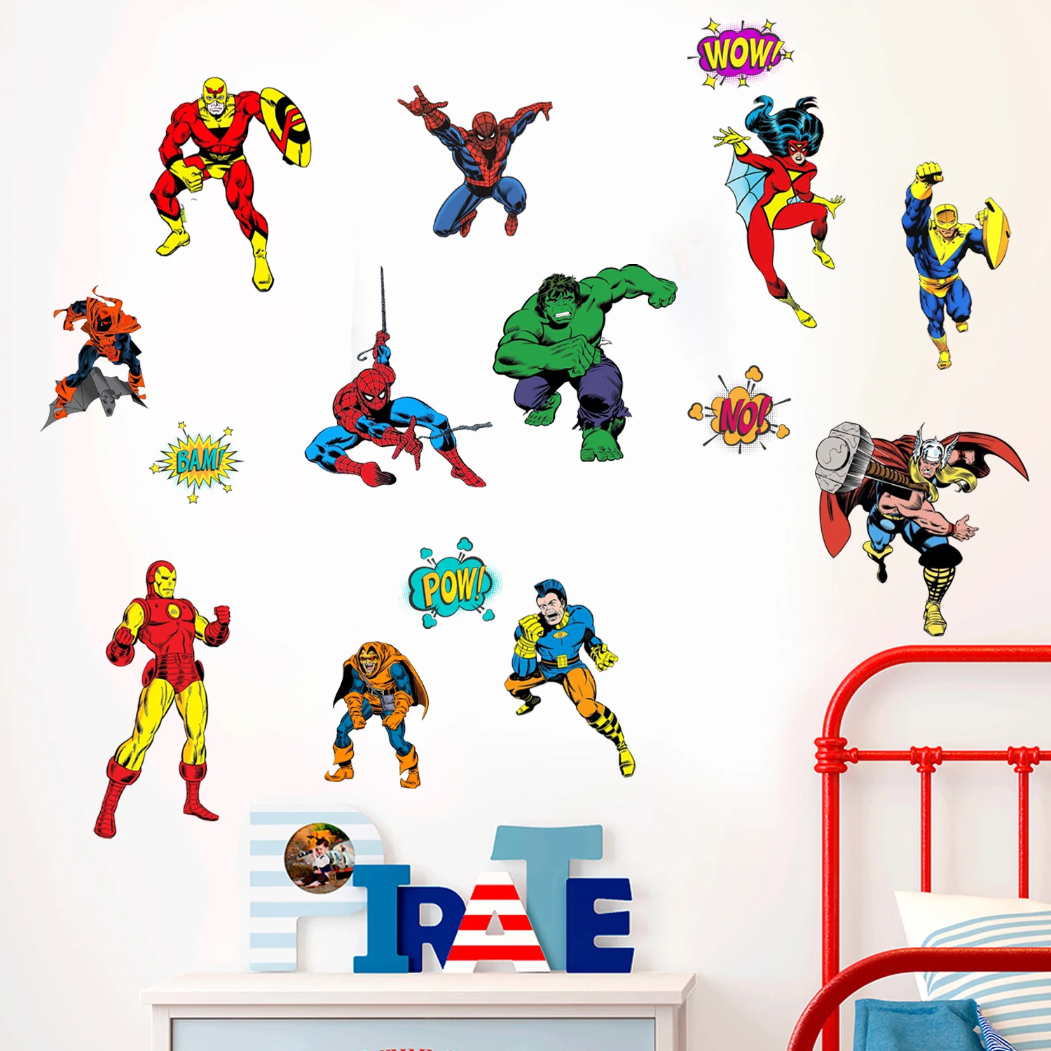 ملصقات حائط على شكل بطل خارق من الرسوم المتحركة The Avengers لغرفة الأطفال وغرفة النوم والمنزل وديكور PVC لفيلم جدارية ملصقات فنية هدايا للأطفال