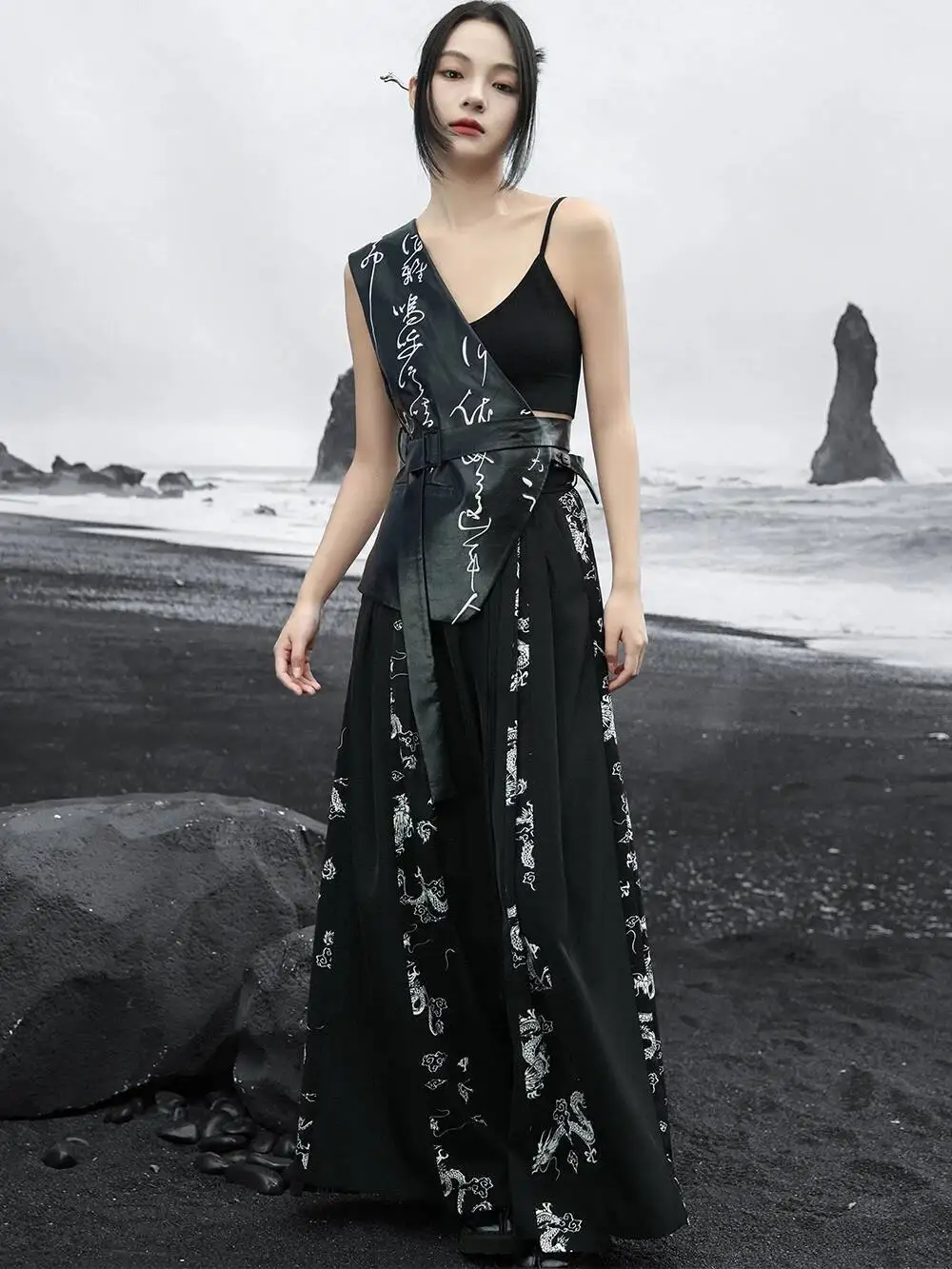 UMI MAO New Chinese Black Wide Legged Pants Women's Retro Dragon Printed Satin Loose And Versatile Long Trousers Femme