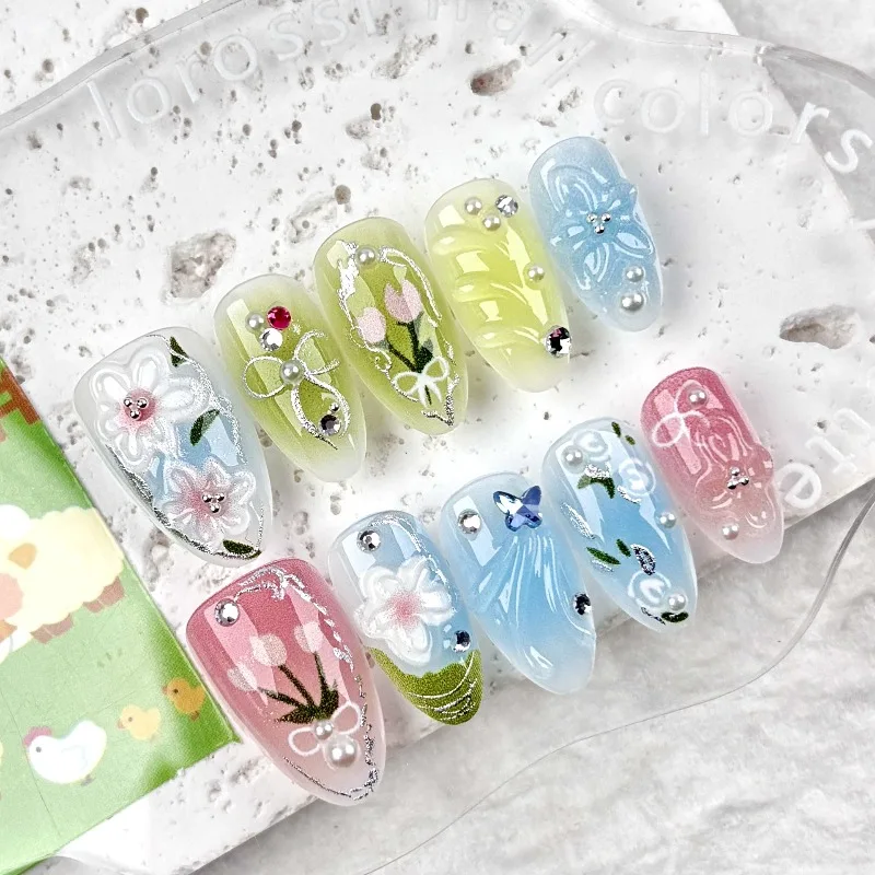 

30Pcs False Nails Spring-Inspired Ultra-Short Almond-Shaped Silver-Plated Tulip Press-On Nails—Perfect As A Gift for Girls