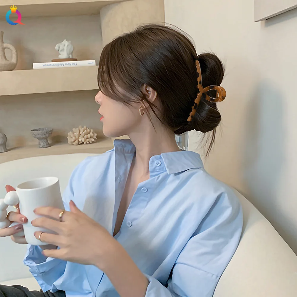 

1pc Faux Acetate Geometric Leopard Hair Claw Large Size Ponytail Clip for Thick Hair Messy Bun Maker Fashion Accessory