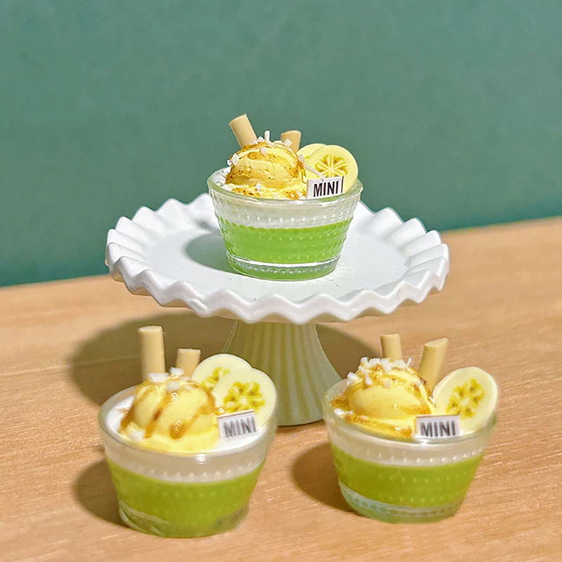 1 ชิ้นตุ๊กตาจําลองไอศกรีมถ้วยขนมหวานของเล่น Dollhouse Miniature Kitchen อุปกรณ์เสริมอาหารบ้านตุ๊กตาของเล่นตกแต่ง