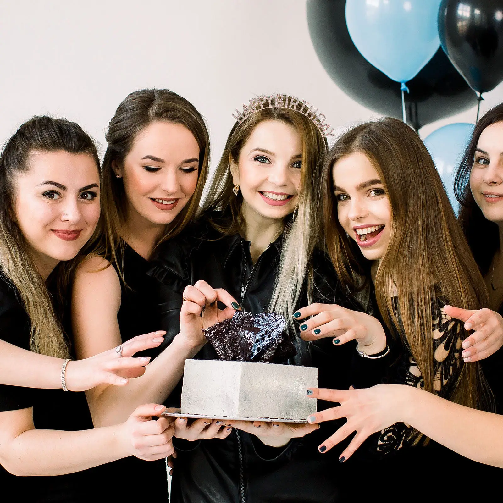 

Birthday Hair Hoops Delicate Sparkly Rhinestone Headband Party Hairwear Chic Lightweight Birthday Hair Decor for Girls Women