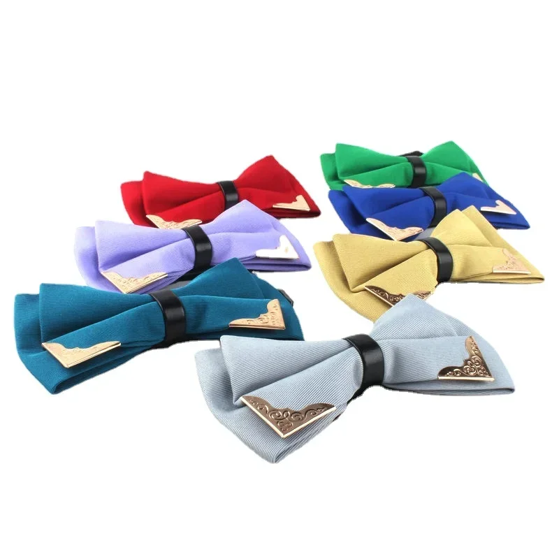 Fan black gold-rimmed bow tie, male groom and best man, dressed in Korean wedding stage, red bow tie