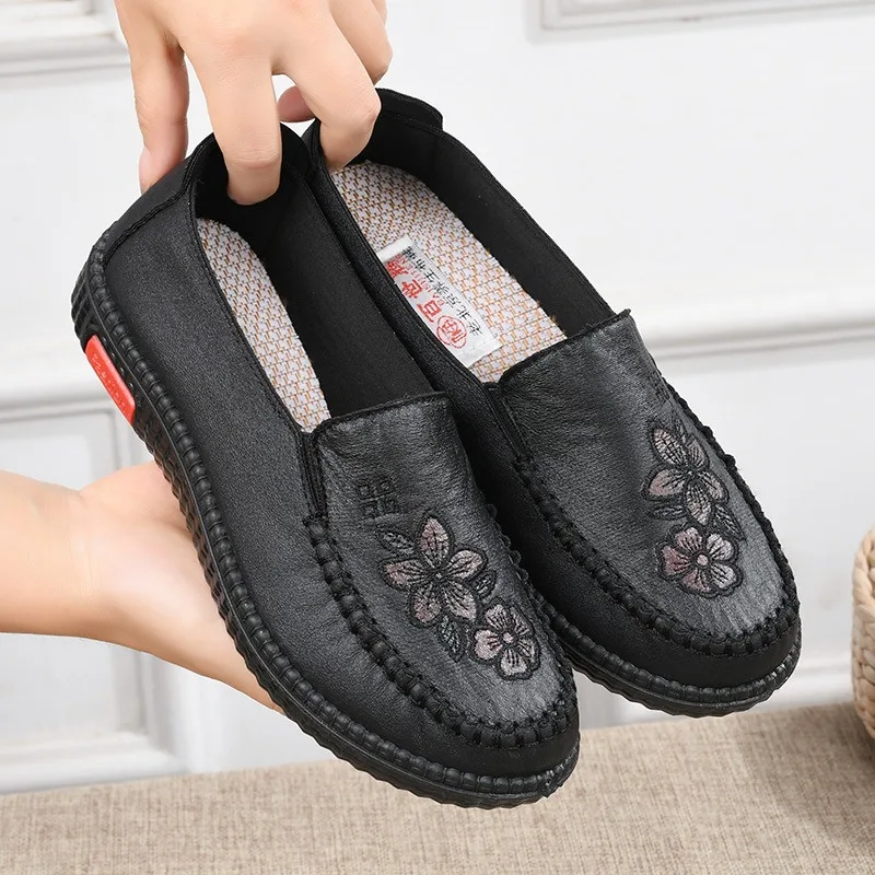 Women's Shoes Leather-printed Round Toe Lazy Shoes Women Summer Soft Bottom and Soft Surface Breathable Single Shoes Flat Heels