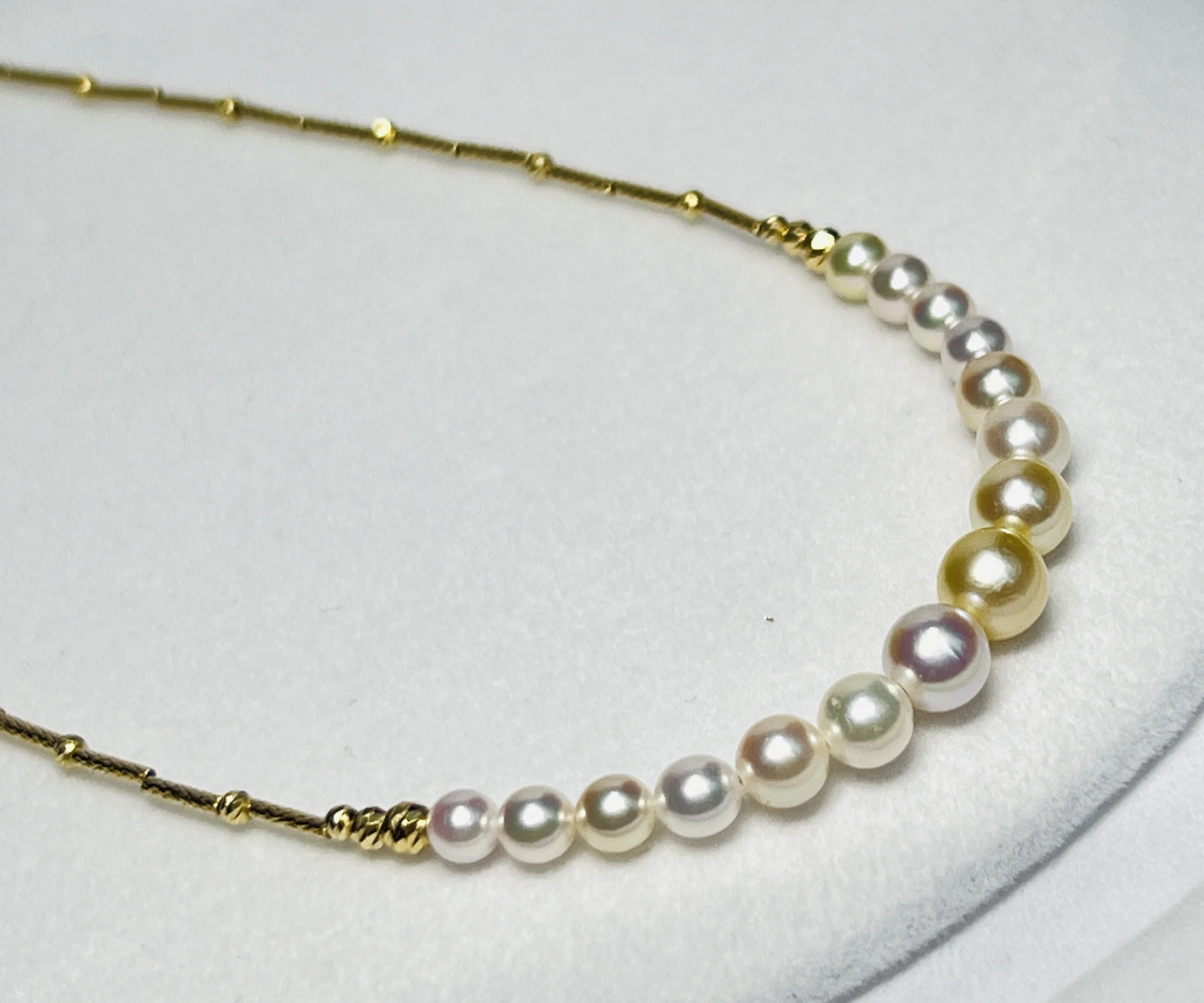 مصنع الجملة 18 كيلو الذهب الخالص المختنق التدرج أكويا لؤلؤ مياه البحر قلادة الأميرة الذهبية للنساء قلادة من اللؤلؤ المخصص