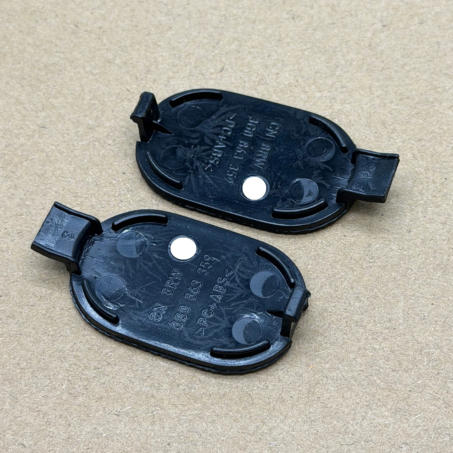 Suitable for Volkswagen Passat B8 Arteon 3G0863359 Black Front Center Console Left and Right Panel Covers 3G0863359 view 3