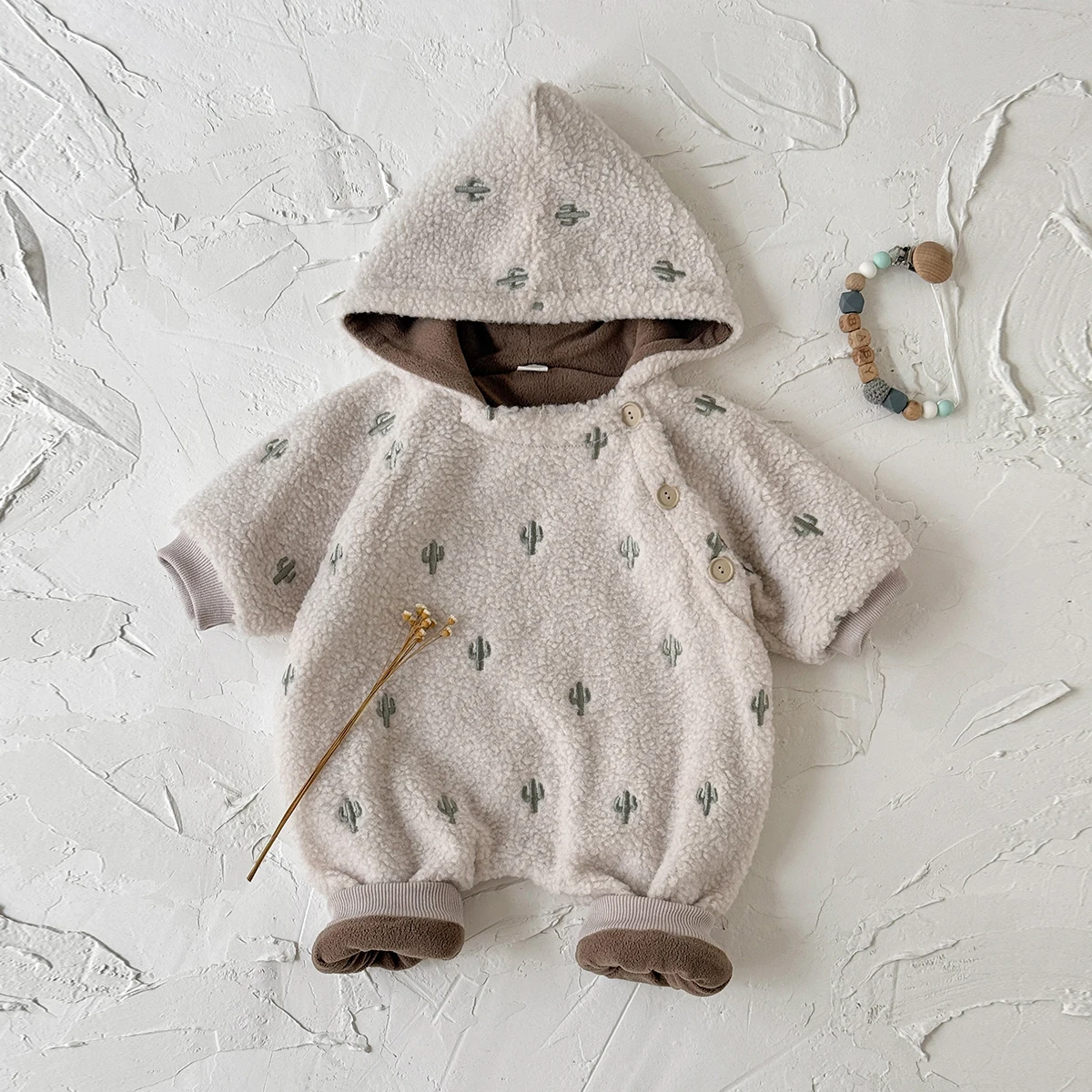 ตุ๊กตากระบองเพชรเย็บปักถักร้อย - Baby Nursery Embroidery บทวิจารณ์และราคา