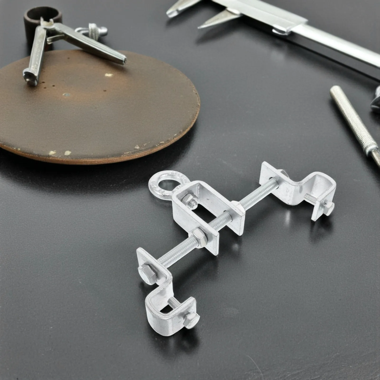 2Pcs Robust I-Beam Swing Bracket with Swivel Light Fixture Mount for Heavy Bags Hammocks and Gym Gear Ceiling Heavy Bag Mount