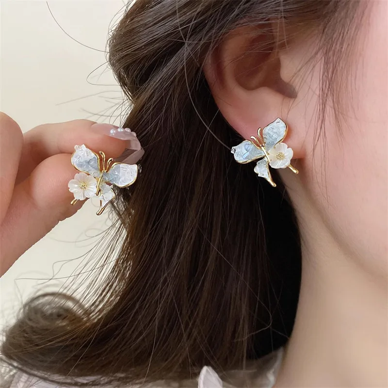 2024 New Arrival Light Luxury Elegant Flower Butterfly Crystal Stud Earrings For Women Fashion Sweet Metal Jewelry Gifts