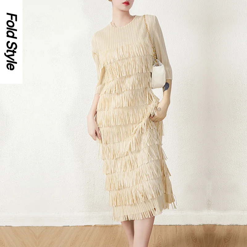

Miyake Pleated Tassel Dress Women's Early Autumn 2024 New Elegant and Elegant Style 3/4 Sleeve Cake Dress Long Dress High End