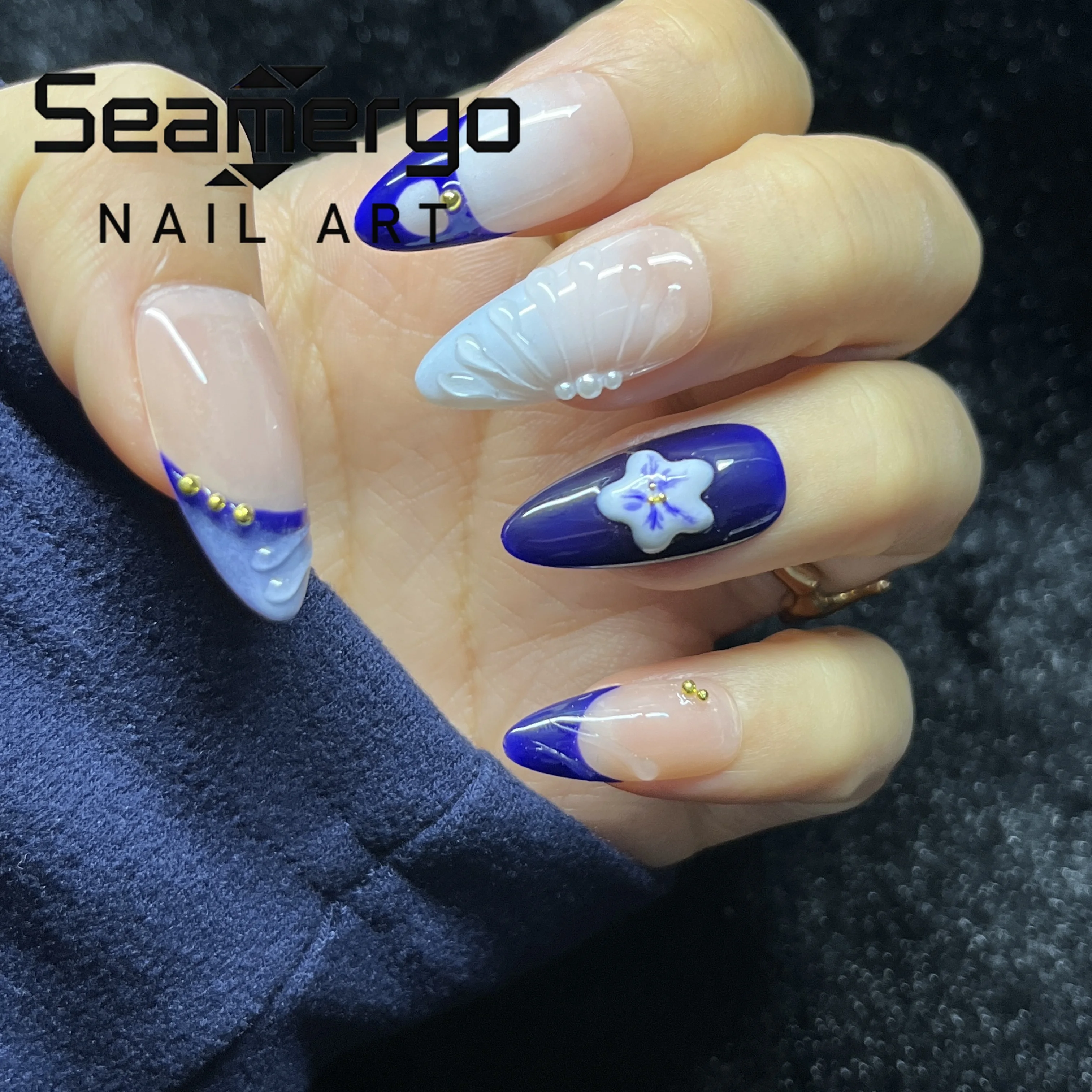 

10PCS 3D Floral Press on Nails Almond Shape Peach Pink Ombre with Rhinestone Design Sweet Elegant False Nails Handmade for Women