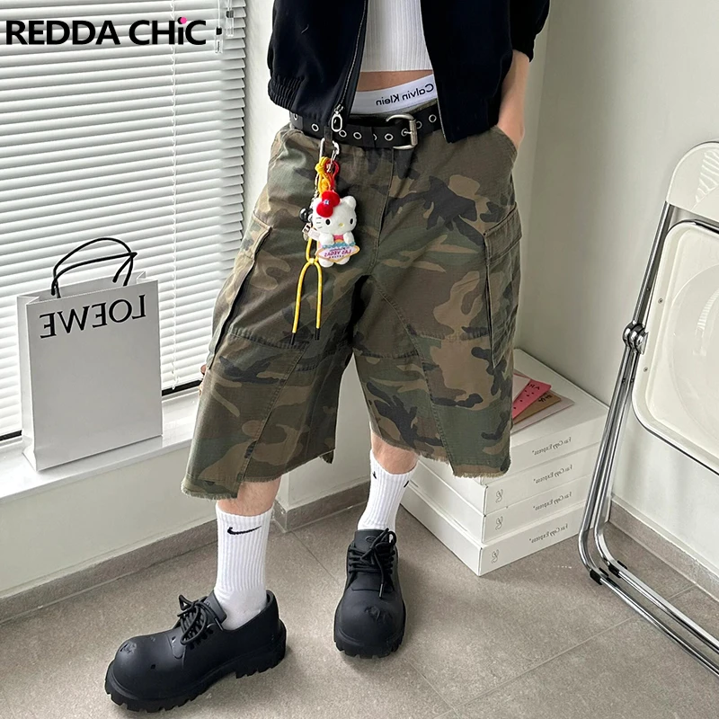 ReddaChic Big Pockets Camouflage Cargo Short Pants Men Vintage High Rise Stitch Frayed Wide Leg Baggy Jeans Jorts Y2k Streetwear