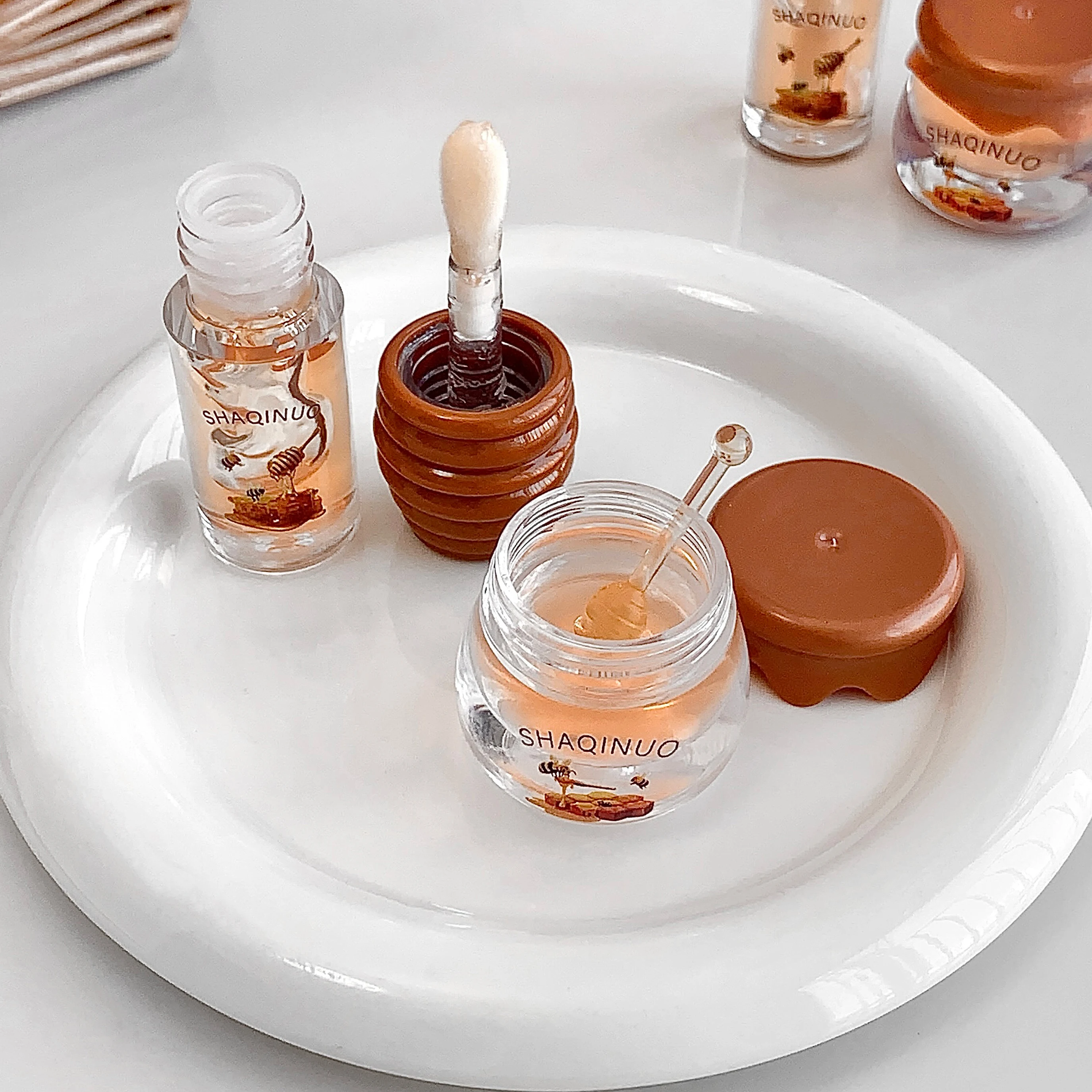 Thumbnail 4 - #92 Lip Primer List of Top Picks