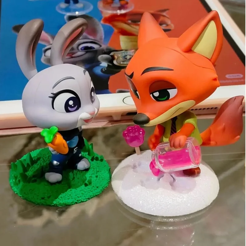 

New Hot Toys Disney Zootopia Blind Box Handmade Leopard Officer Judith Nick Desktop Ornament Surprise Birthday Gift