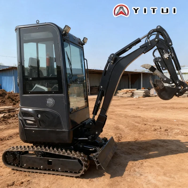 حفارة صغيرة 2.0 طن حفار هيدروليكي آلات مدمجة متينة محرك كوبوتا لحديقة المزرعة حفارة صغيرة مخصصة