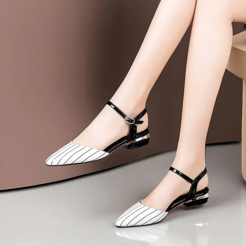 

Модные босоножки на низком каблуке с закрытым носком и полосатым дизайном, женская летняя обувь на массивном блочном каблуке с ремешком на щиколотке