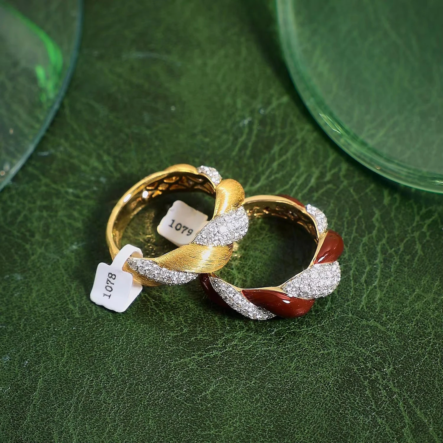 Joyería Retro italiana chapada en oro de 18K, anillos de Color con incrustaciones de circón completo, anillo giratorio de esmalte rojo para mujer, accesorios para banquetes, nuevo en