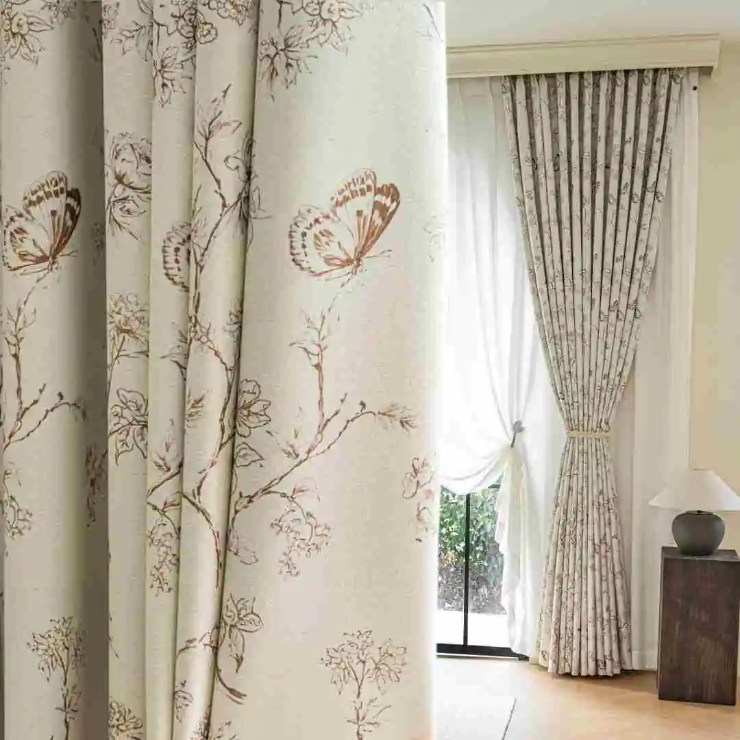 1 Stück Neuer Traditioneller Hochdichter Bedruckter Vorhang, Elegantes Schmetterlings- und Blumenmuster, Gute Lichtblockierung und Isolierung, Geeignet