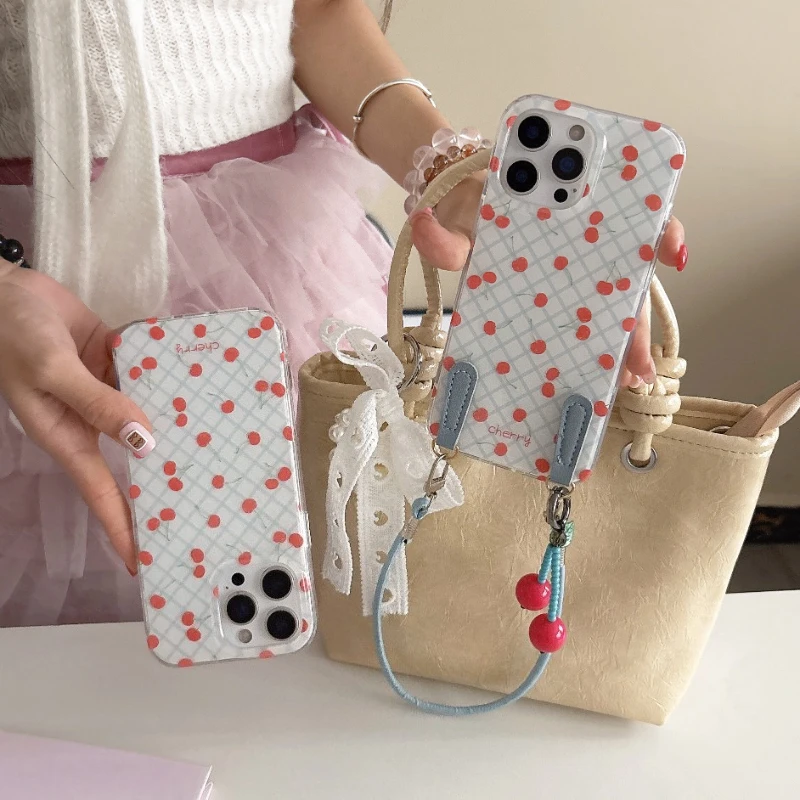 Blaue Streifen-Karo-Muster-Handyhülle für iPhone 17, 16, 15, 14, 13, Pro Max, niedliche, süße Luxus-Cartoon-Abdeckung mit Kirschanhänger
