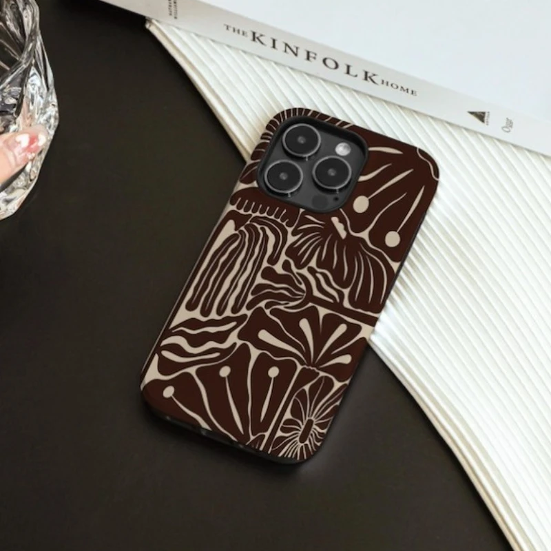 حافظة هاتف مغناطيسية لهاتف آيفون 17 16 15 14 13 12 11 16e Air PRO Plus غطاء مقاوم للصدمات من الأكريليك الصلب على شكل زهور الشوكولاتة #2