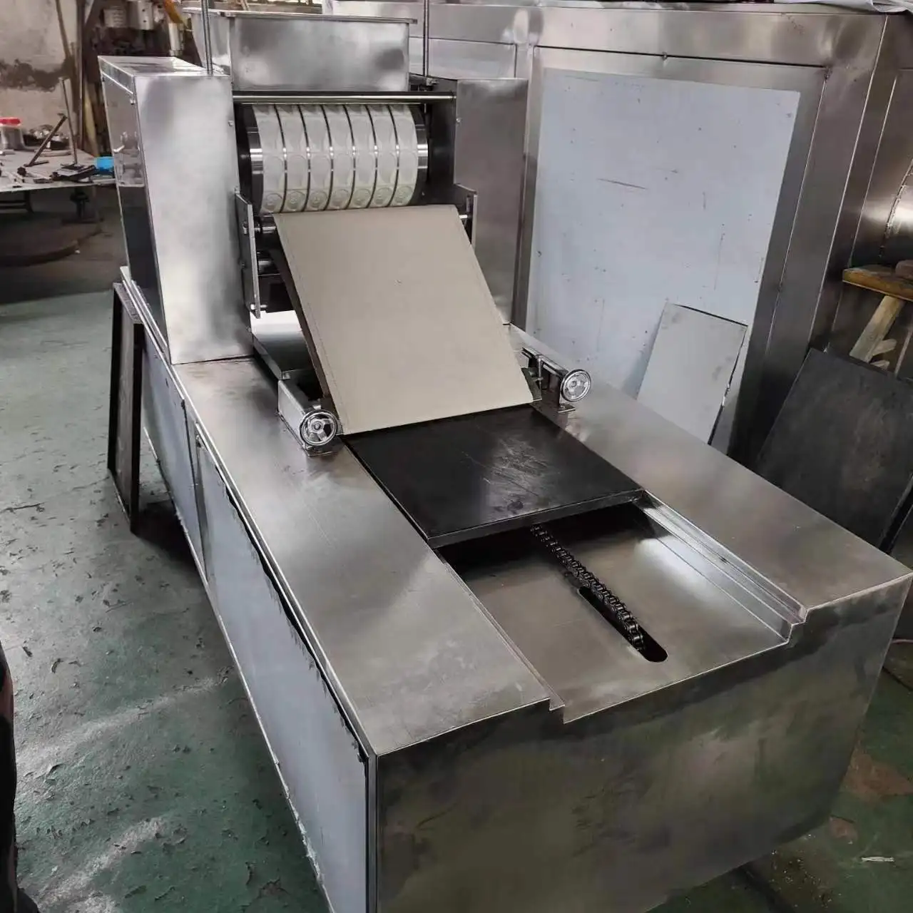 Commercial Automatic Biscuit Biscuit Maker Peaches Crispy Molding