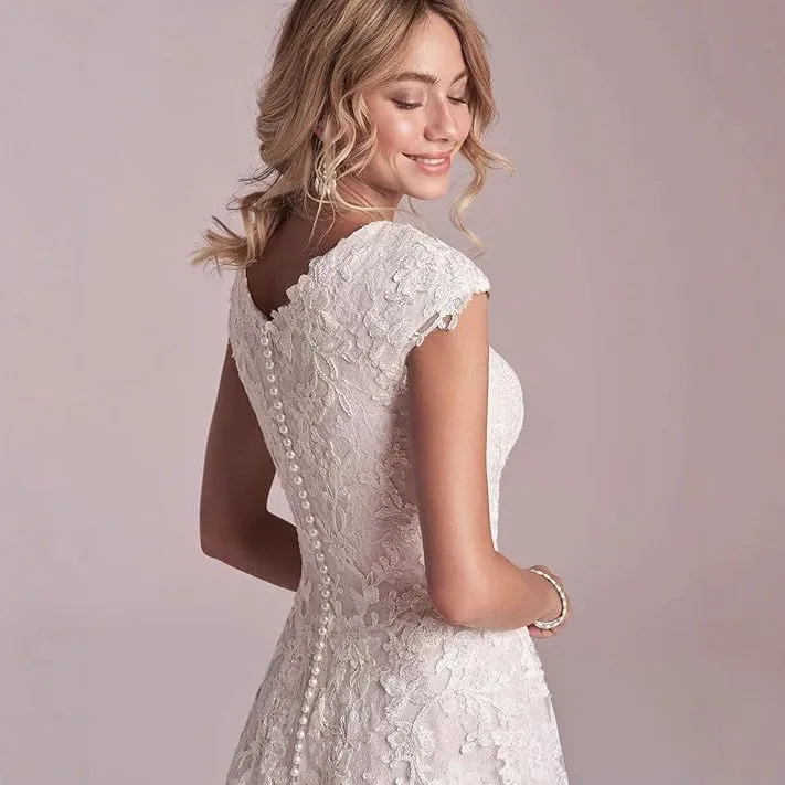 Nouveau Robe de mariée en dentelle à manches courtes, petite queue
