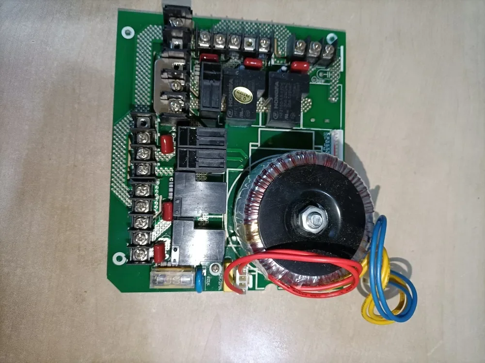 عرض ساخن لعام 2025 لوحة تحكم لحمام السباحة، ملحقات لوحة الصندوق الكهربائي للتحكم في خزان التدليك، شاشة التحكم في حمام السباحة