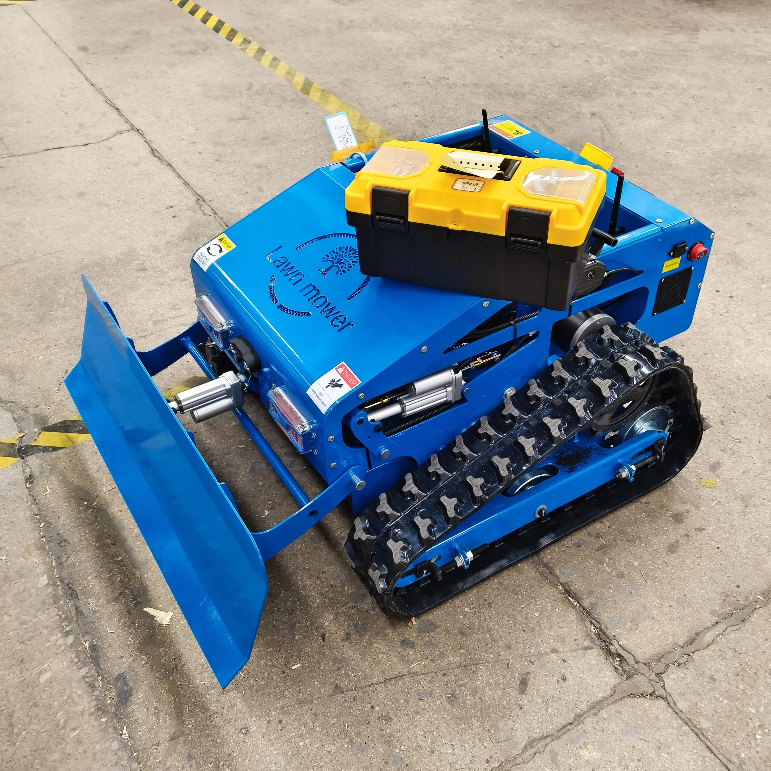 

Lithium Battery Lawn Mower 500mm Silent Mini Remote Control for Garden Patio Home Use Customize