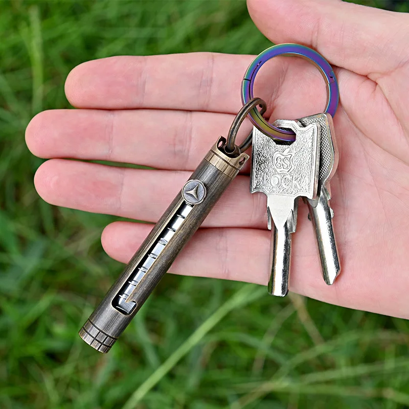 MINI coltello in ottone Portable Express disimballaggio coltelli lama in acciaio legato ad alto tenore di carbonio all'aperto strumento EDC portachiavi affilato autodifesa