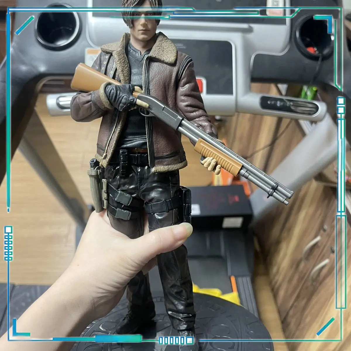 

Leather Clothing Leon Leon 1/6 Scale Figurine Game Merchandise Anime Gift Collectible Decoration Model Toy