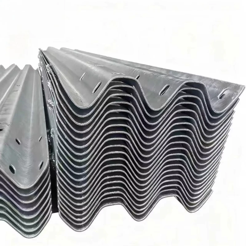 

High-strength three-wave guardrail plate meets the standard hot-dip galvanized highway bridge safety protection