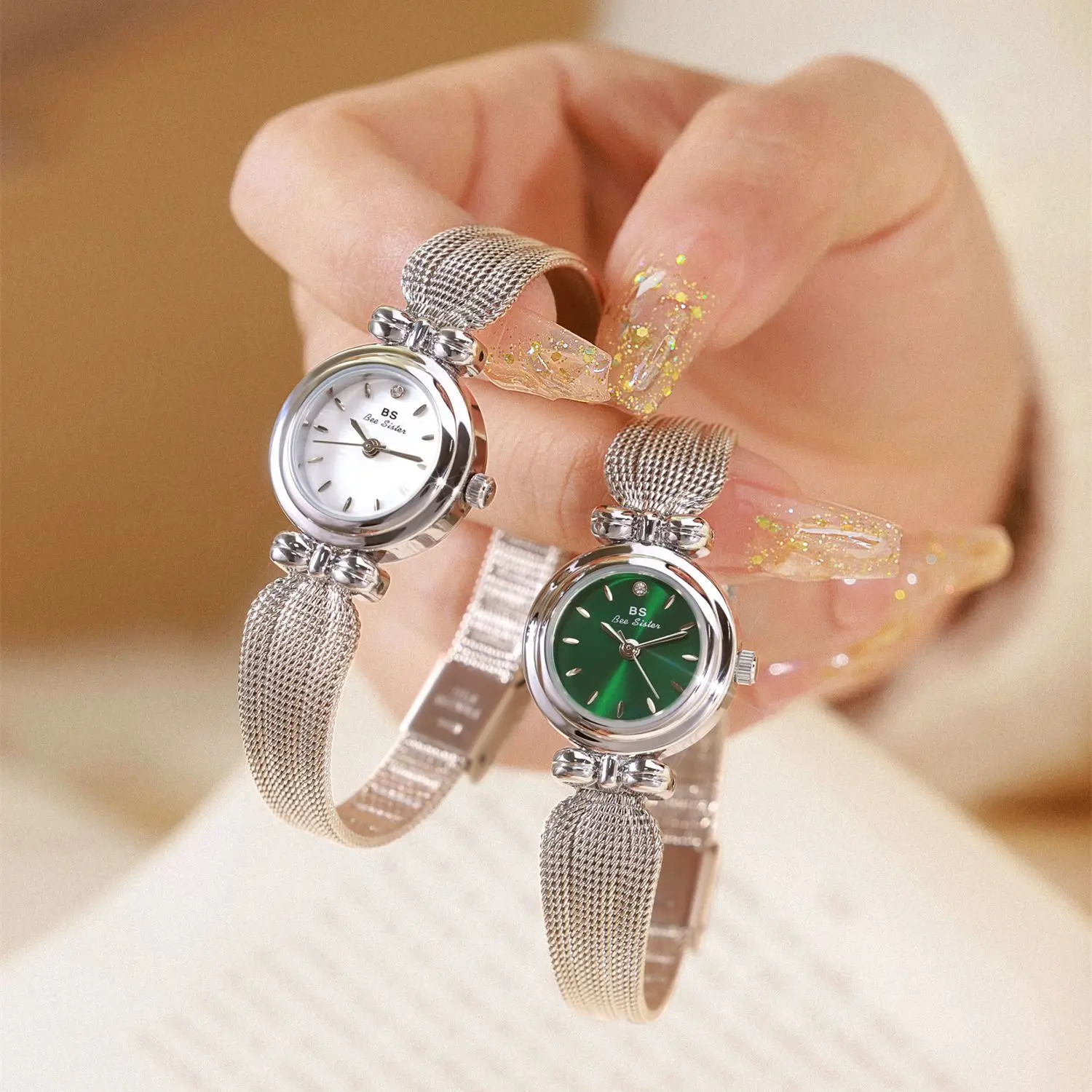 Women Watch High-End Temperament Retro Wheat Chain Bracelet Watches Waterproof Ladies Fashion Quartz Wristwatch
