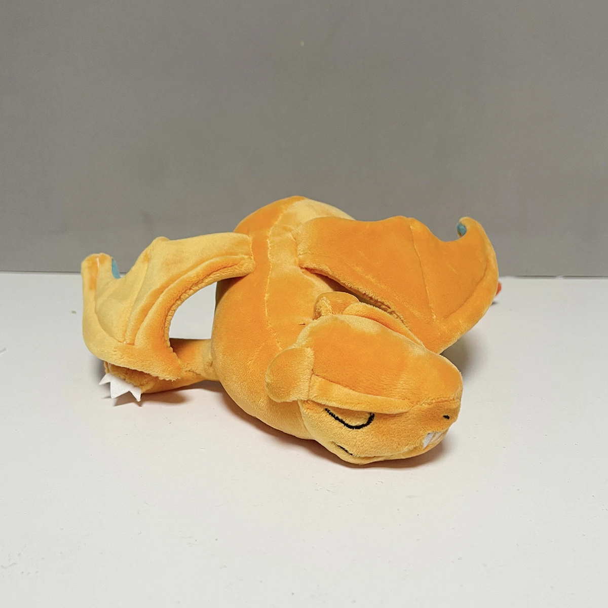 البوكيمون ألعاب من نسيج مخملي النوم Piplup Sylveon Eevee Pichu Leafeon محشوة الحيوان لينة Sprigatito Charizard Plushies محشوة الدمى