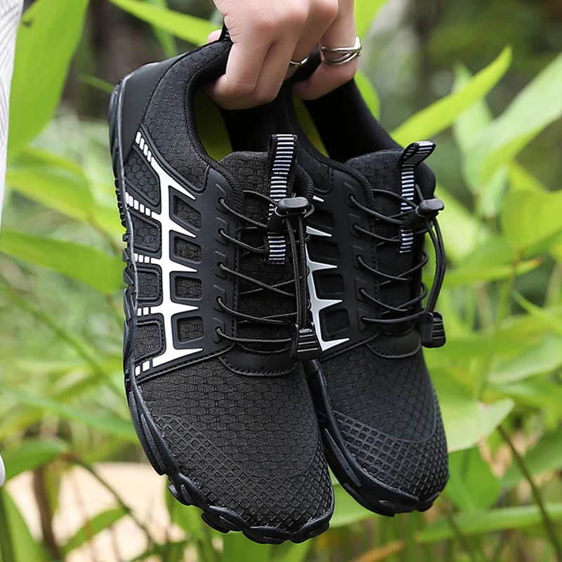 

Lightweight Men Aqua Shoes Quick-Drying Couple Water Shoes Widen Toe Female Hiking Shoes Outdoor Anti-slip Beach Sneakers 36-47