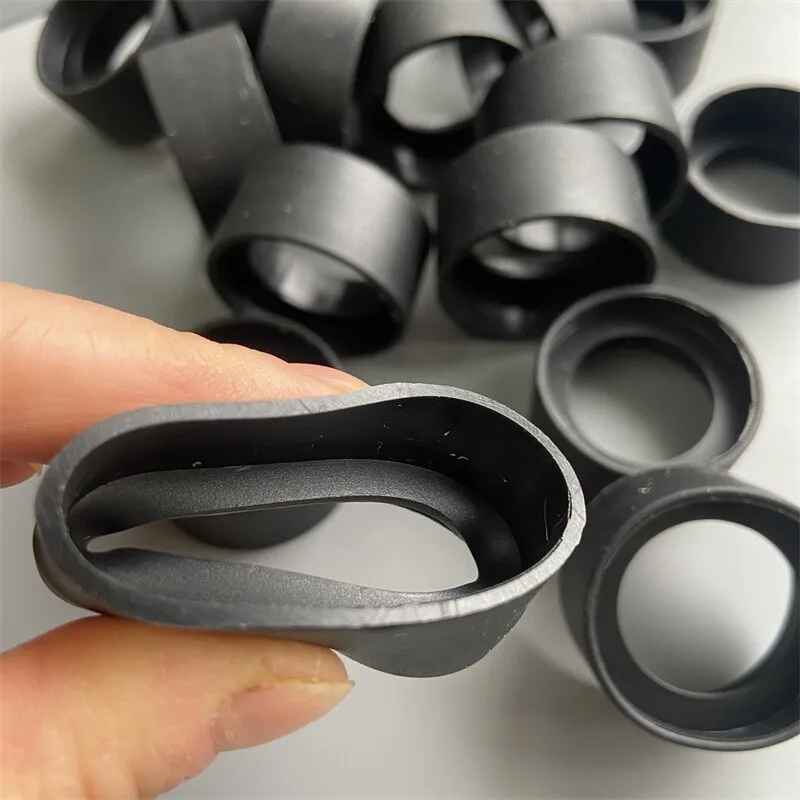 Рисунок 4 - Пара резиновых окуляров