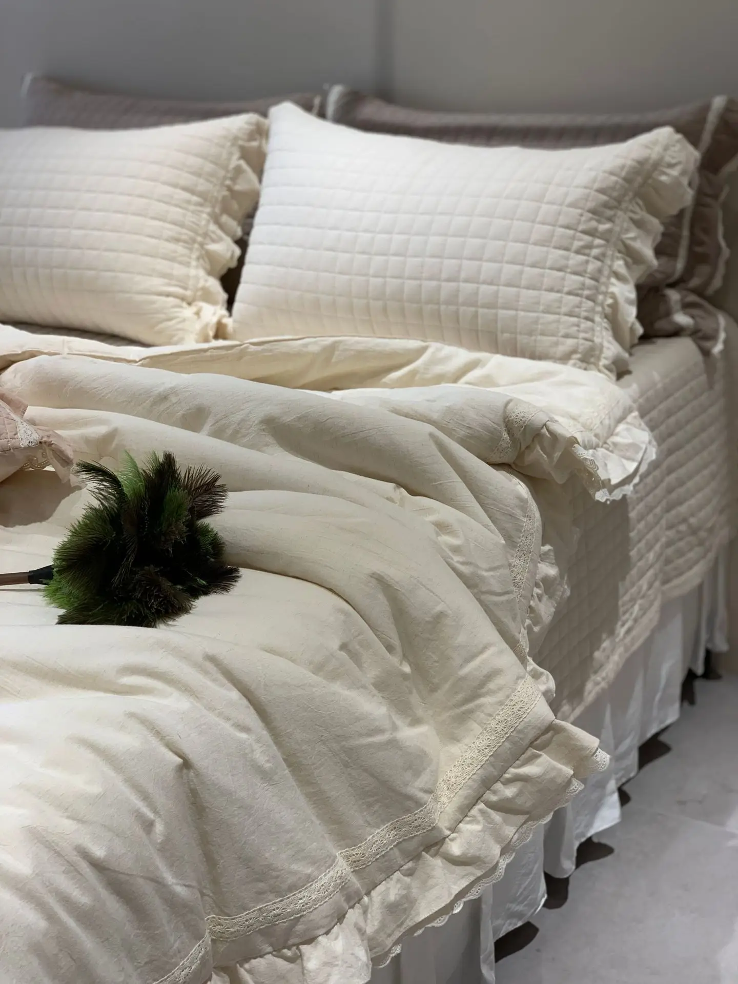 Korean Style Linen Cotton Bedspread Set 3pc - Solid Color Ruffled Bedding, 1PC Lightweight Comforter for All Season