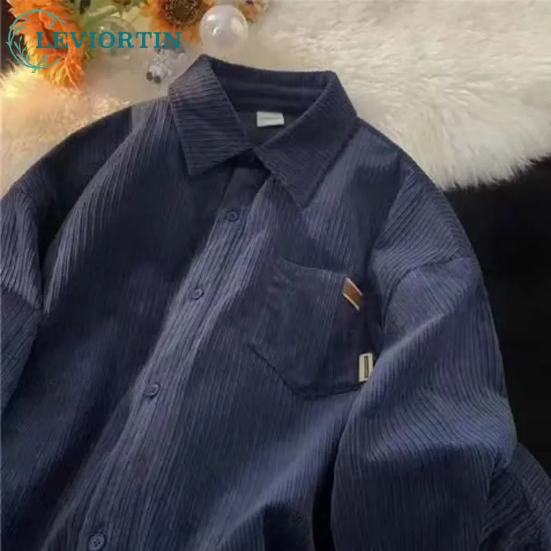 

Весенне-осенняя молодежная модная модная универсальная повседневная свободная однотонная вельветовая рубашка с длинными рукавами в стиле ретро с карманами