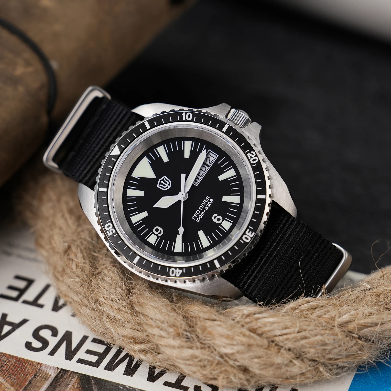 Watchdives WD1980 V3 Luxury Watch VH31 Sweep Seconds Quartz